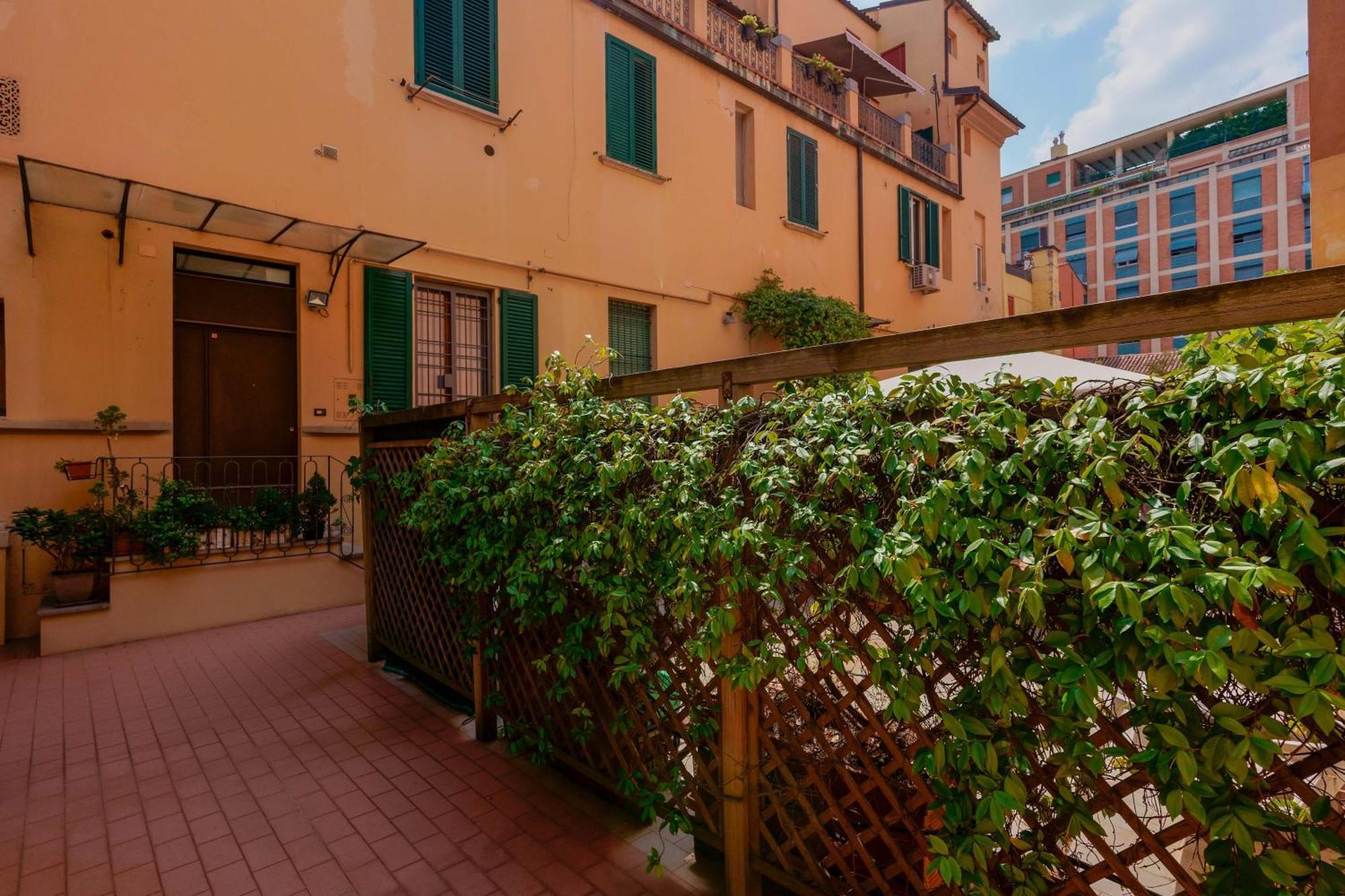 Maison N14 Bologna Bagian luar foto