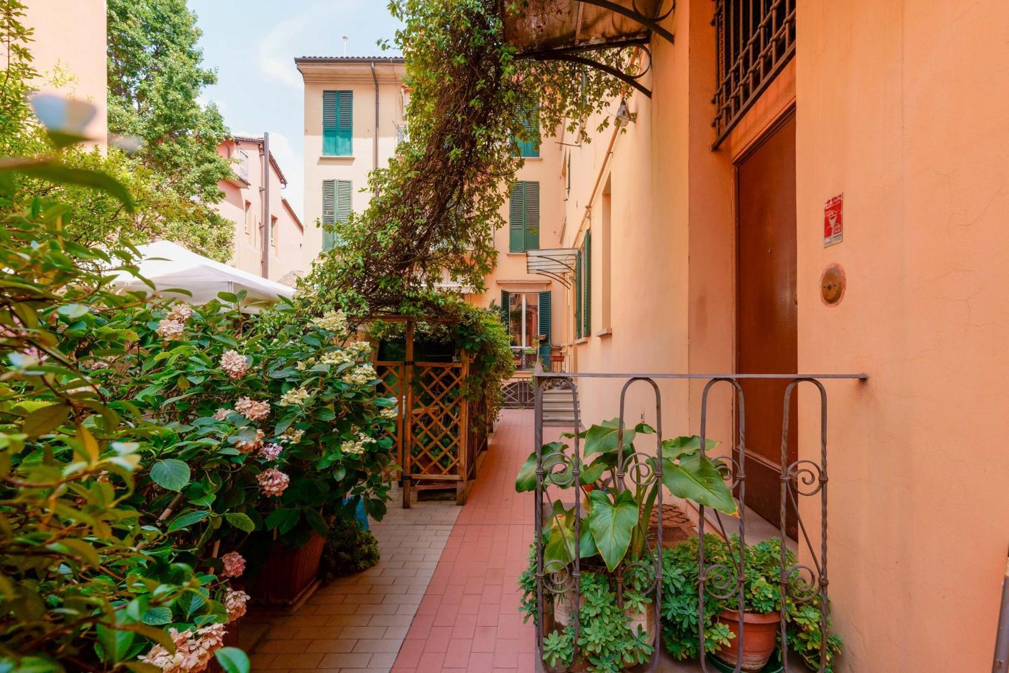 Maison N14 Bologna Bagian luar foto